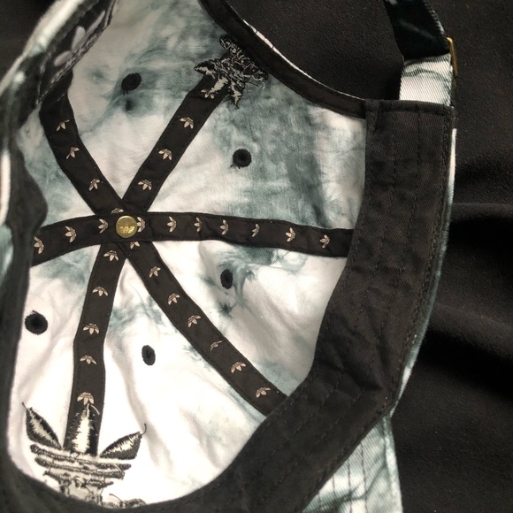 Adidas Acid Wash Hat - Picture 5 of 7